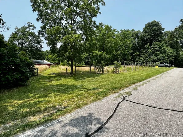 13665 Blue River Drive NW, Depauw, IN 47115