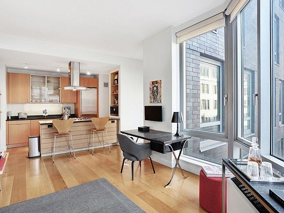 3rd image of 100 W 18th St APT 5B