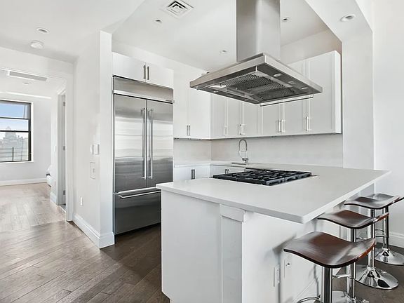 5th image of 154 W 70th St Unit Penthouse E