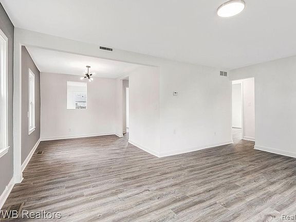 5th image of 28785 Brentwood St