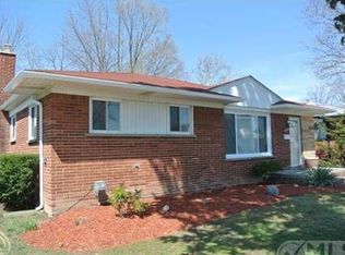 8711 Randy Dr, Westland, MI 48185