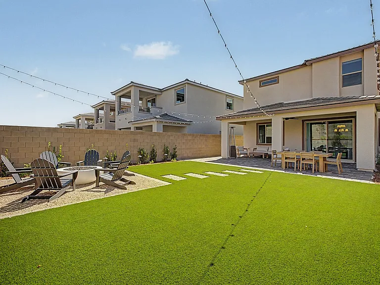 1575 Crested Eagle St — Photo 4