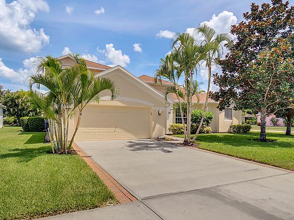 2nd image of 562 Carmel Dr