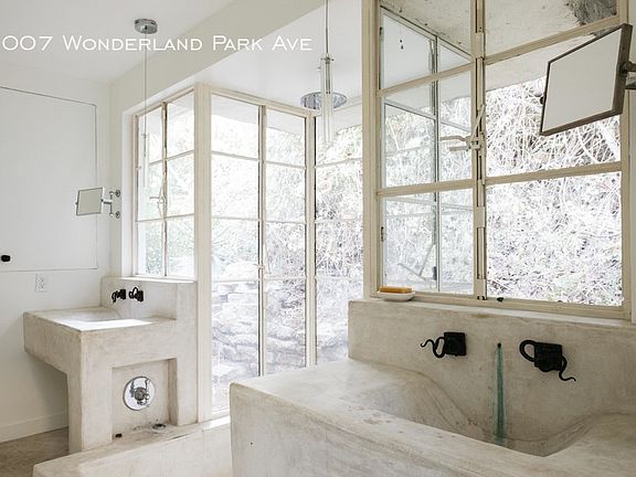 4th image of 9007 Wonderland Park Ave