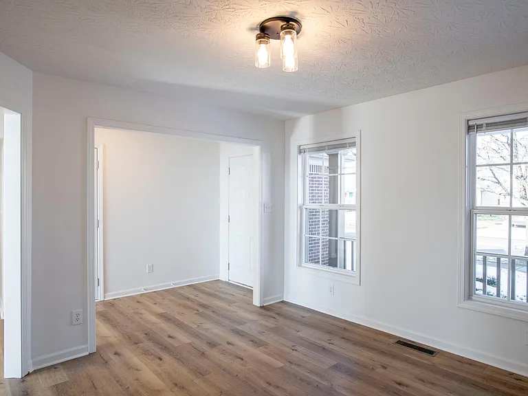 917 Winding Oak Trl — Photo 14