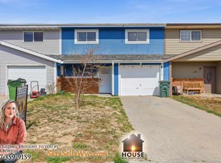 1384 Sweetwater Rd, Douglas, WY 82633