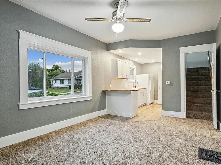 2901 Wall St — Photo 11