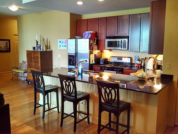 4th image of 2700 W Belmont Ave Unit 306