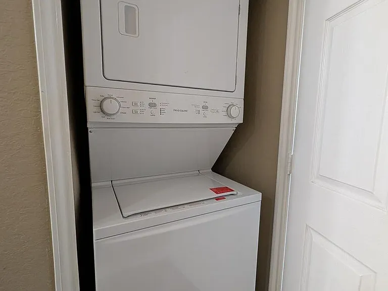 911 N Orange Ave #423 — Photo 14