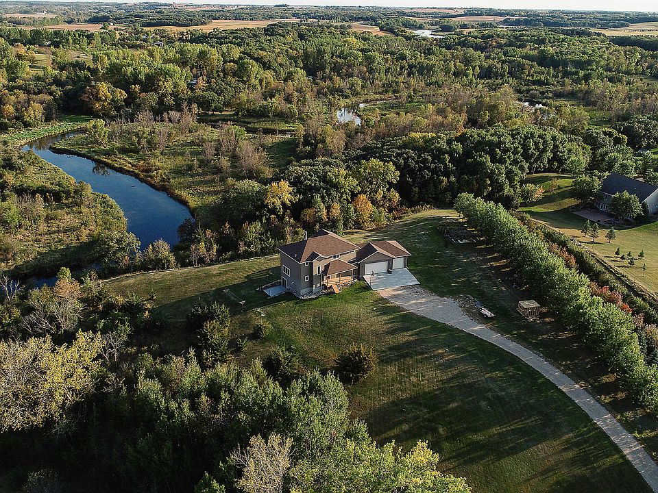 1st image of 23858 Highland Dr