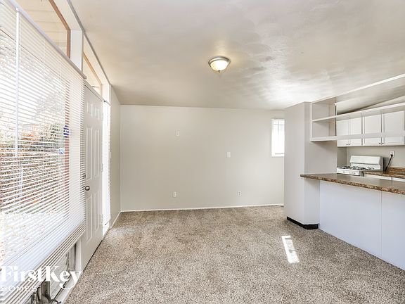 5th image of 410 Countryside Dr