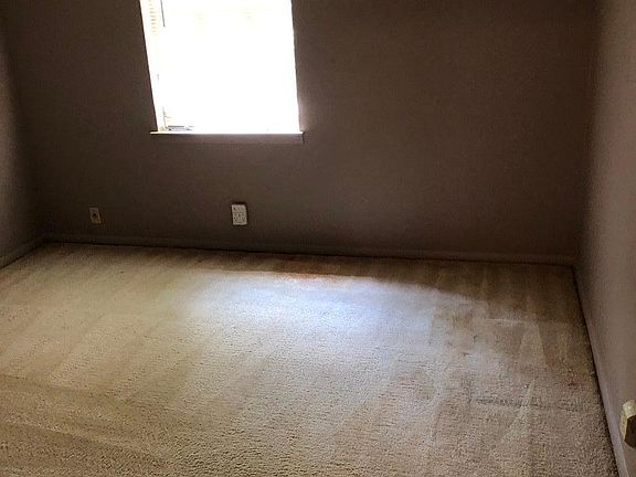 3rd image of 6449 Tippin Ave