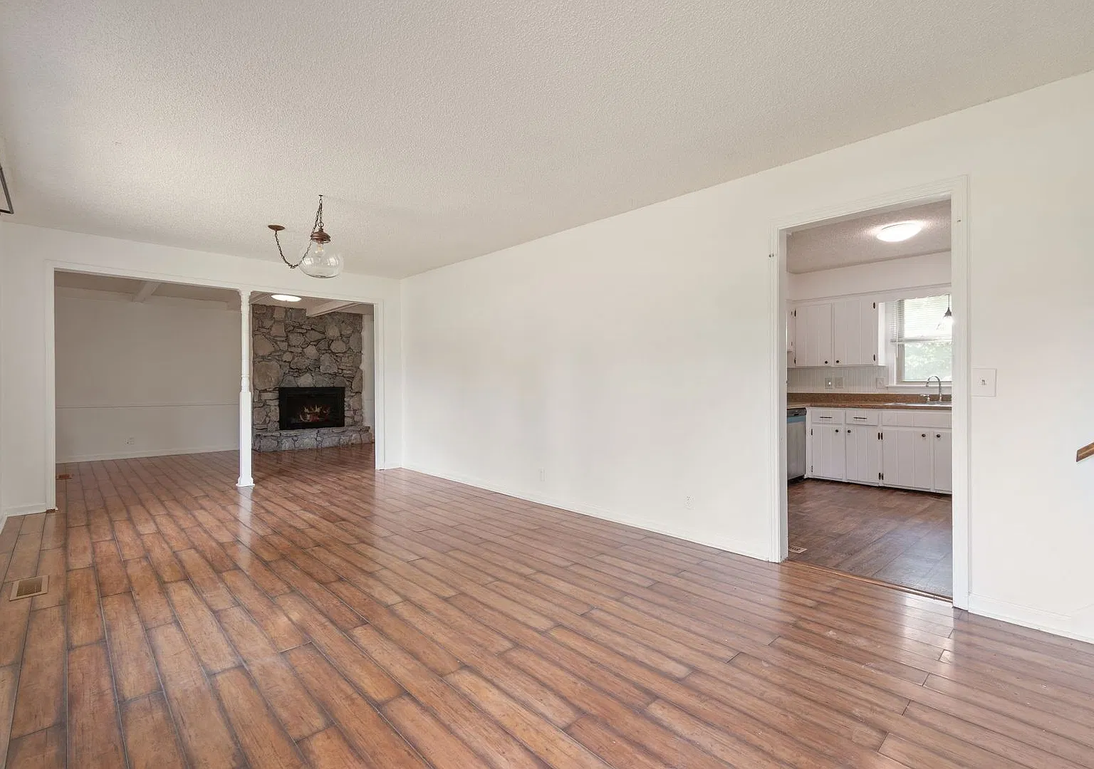 Three Bedroom Two Bath Home — Photo 3