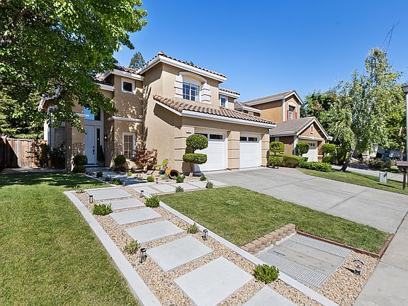 4th image of 377 Squirrel Ridge Way