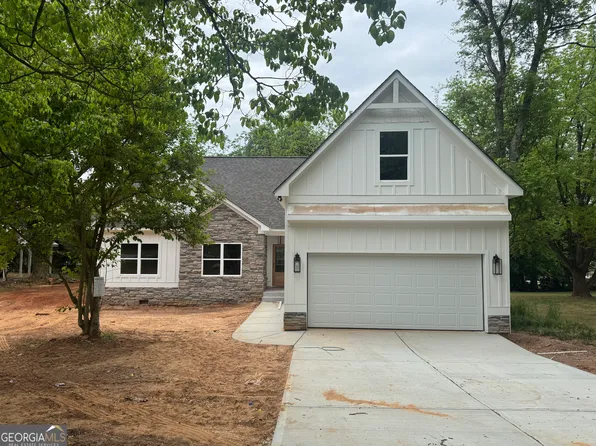 875 Lynn Ave, Jefferson, GA 30549