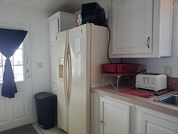 4th image of 23 Nyborg Ave