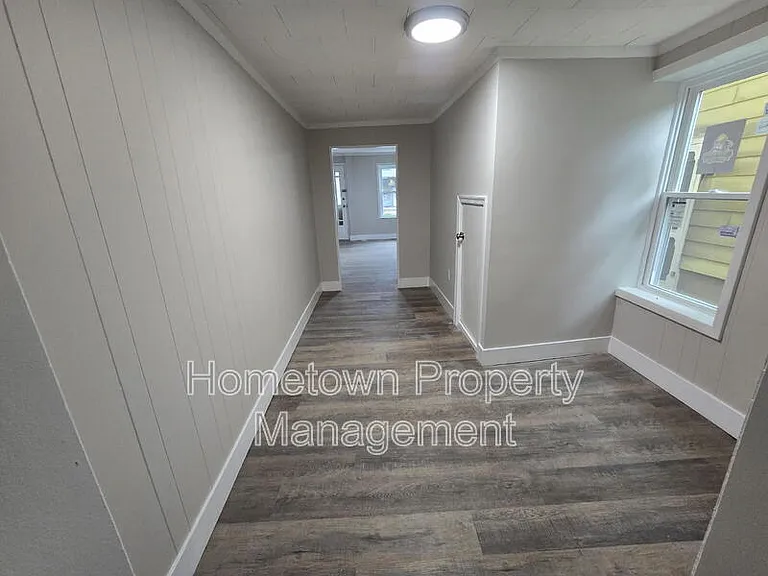 426 W Main St — Photo 4