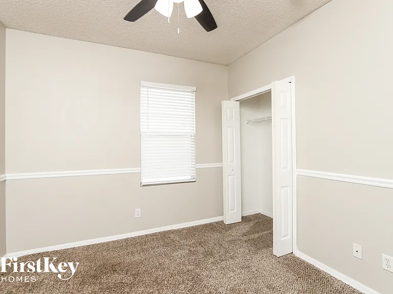 946 Riviera Point Dr — Photo 12