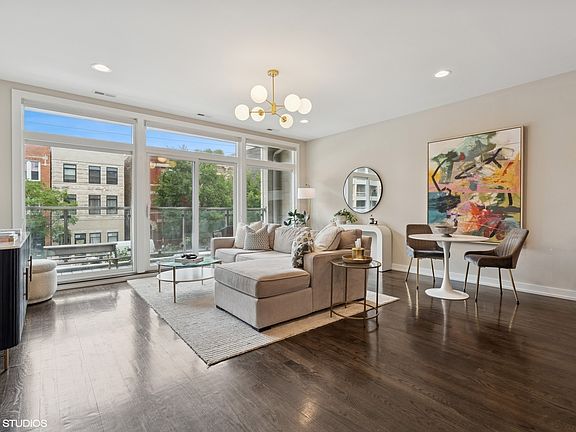 3rd image of 1310 N Western Ave #2S