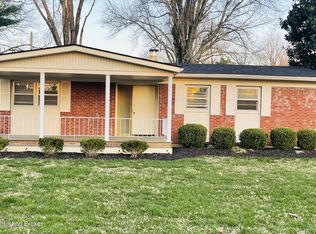 6713 Riverway Dr, Prospect, KY 40059