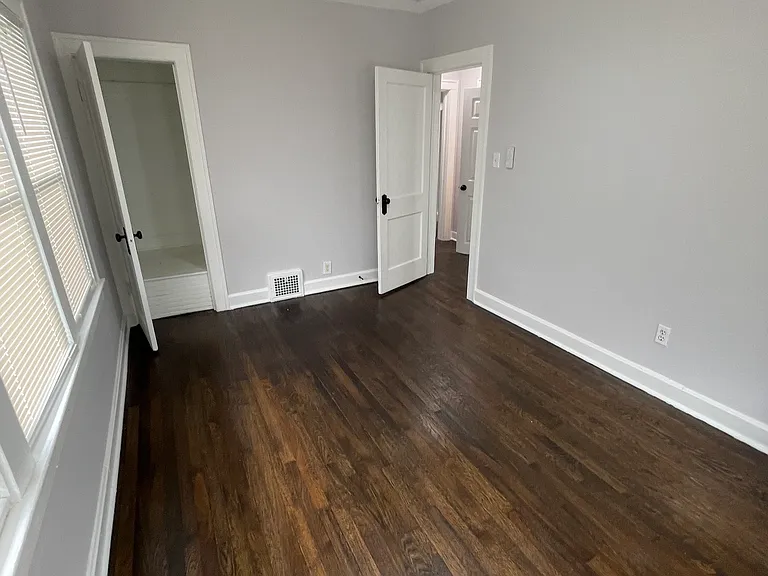 3717 Indiana Ave — Photo 27