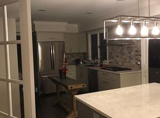 143 Saline River Dr, Saline, MI