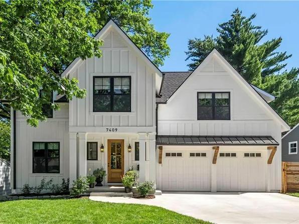 7409 Cherokee Dr, Prairie Village, KS 66208