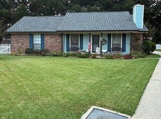 104 Nappy Cir, Lafayette, LA 70508