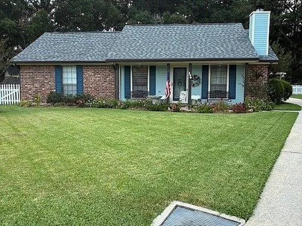 104 Nappy Cir, Lafayette, LA 70508
