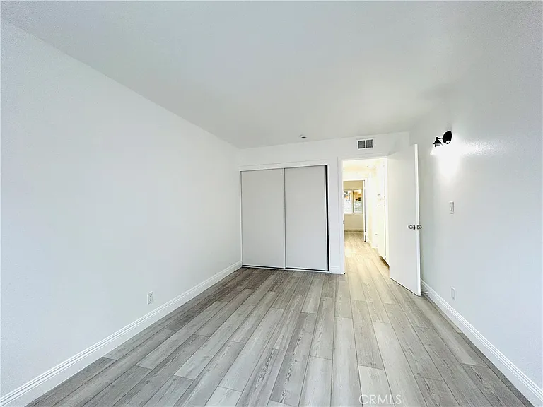 857 N Vineyard Ave #B — Photo 13