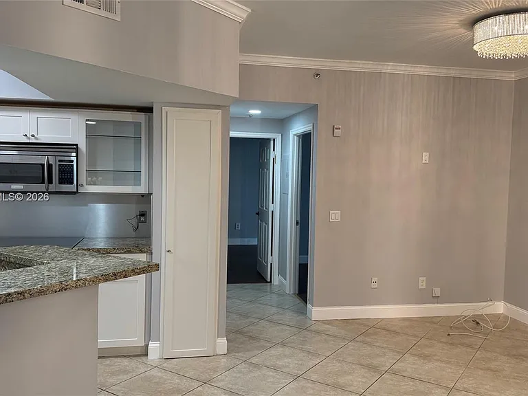 3215 NE 184th St #14208 — Photo 4