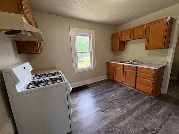 4th image of 571 Chittenden St