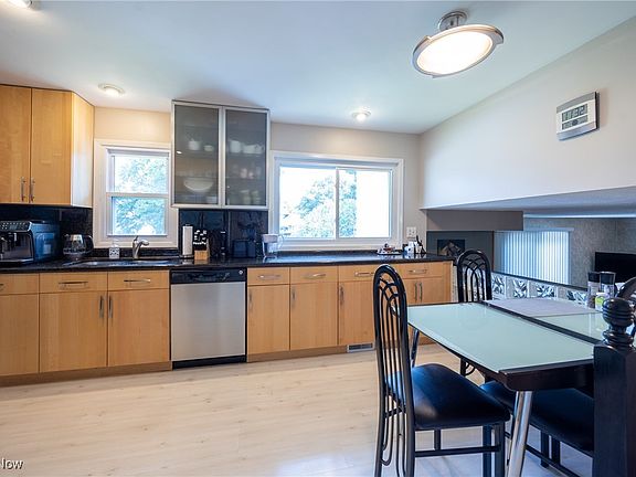4th image of 5841 Cantwell Dr