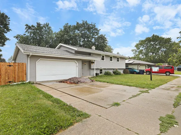 2418 Wesley Ave, Janesville, WI 53545