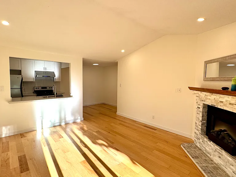 14200 NE 171st St #F207 — Photo 4