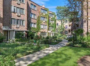 1140 W Lunt Ave APT 1B, Chicago, IL 60626