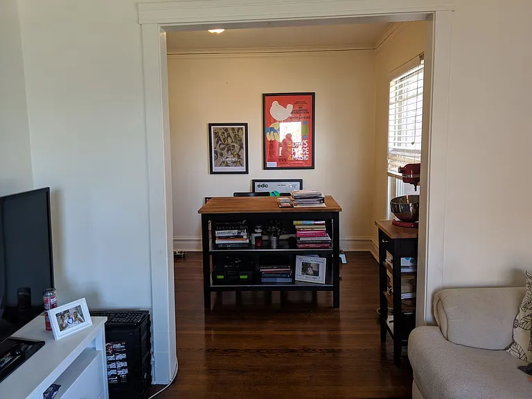 2858 N Mildred Ave #3 — Photo 7