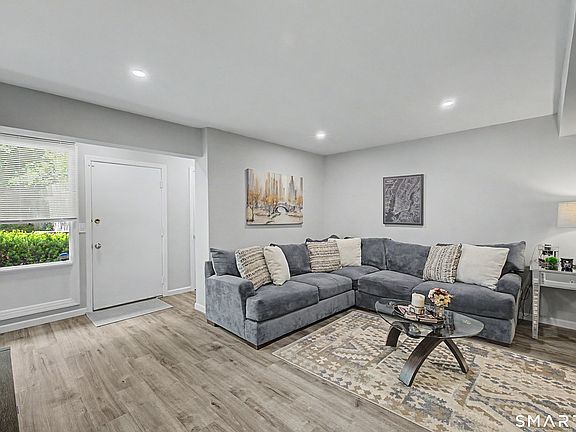 5th image of 45 Highview Avenue #5