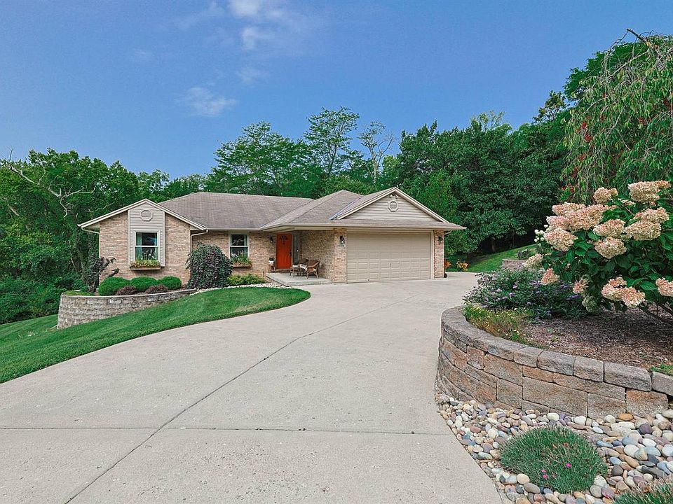 1st image of 10016 Skyridge Dr