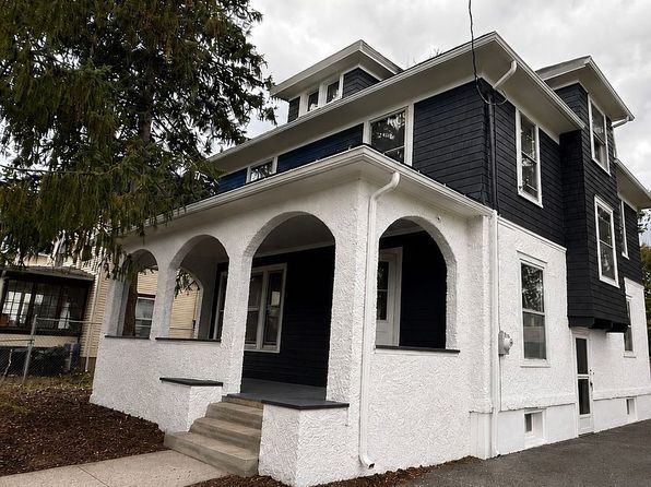 1113 Lake St