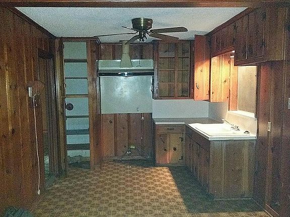 4th image of 11315 Saginaw Dr