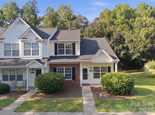 2826 Mayer House Ct, Charlotte, NC 28214