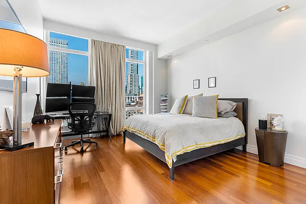 Rented by Compass | media 22