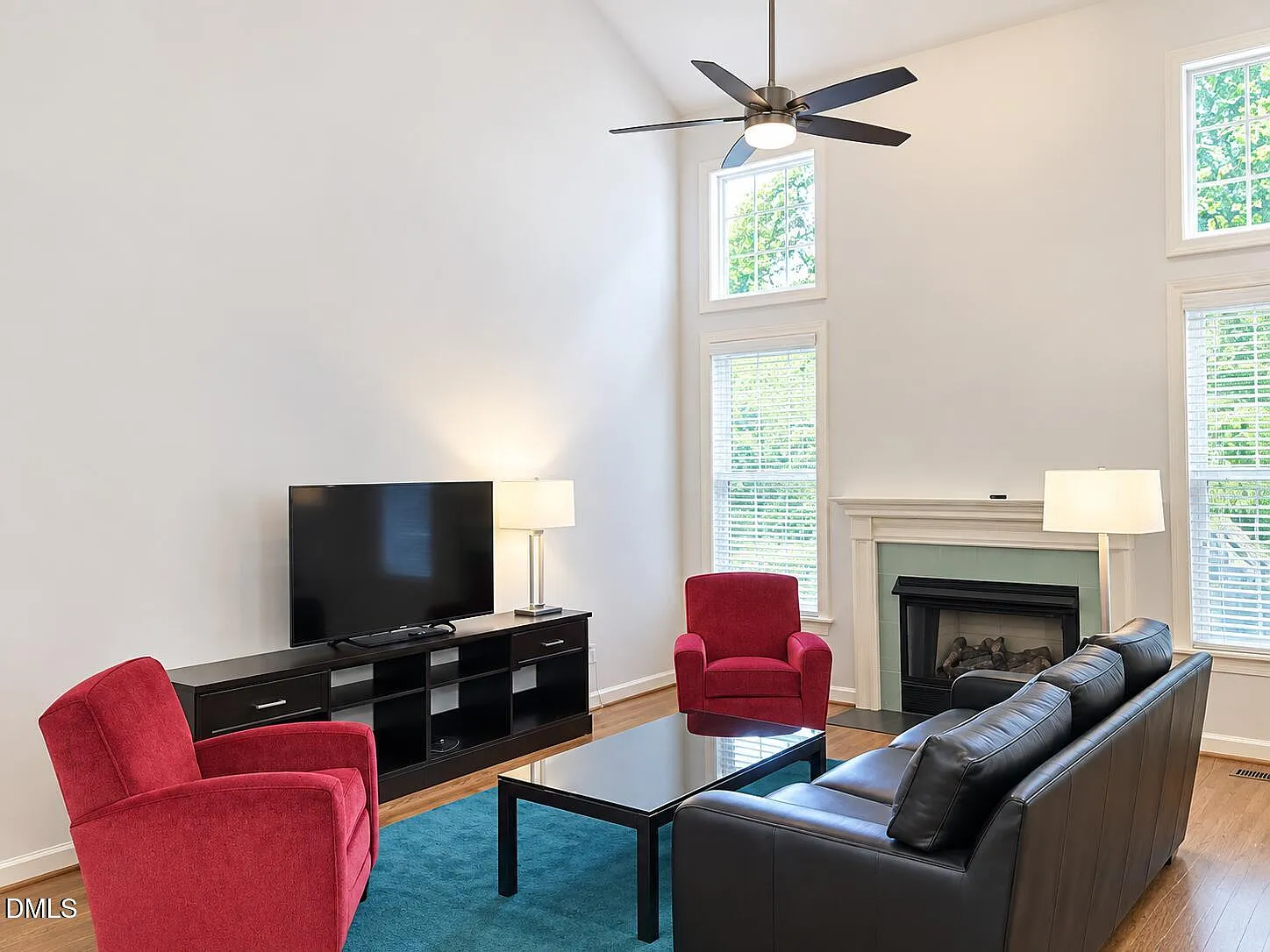 5 bed, 3.5 bath, $3,600 — Photo 2
