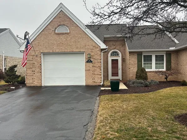 64 Sanibel Ln, Chambersburg, PA 17201