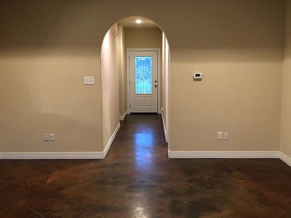 3rd image of 180 W Barfield St