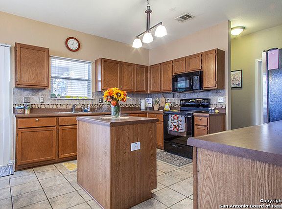 5th image of 526 Granite Clf
