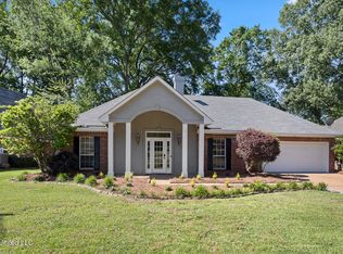425 Shadowood Dr, Ridgeland, MS 39157
