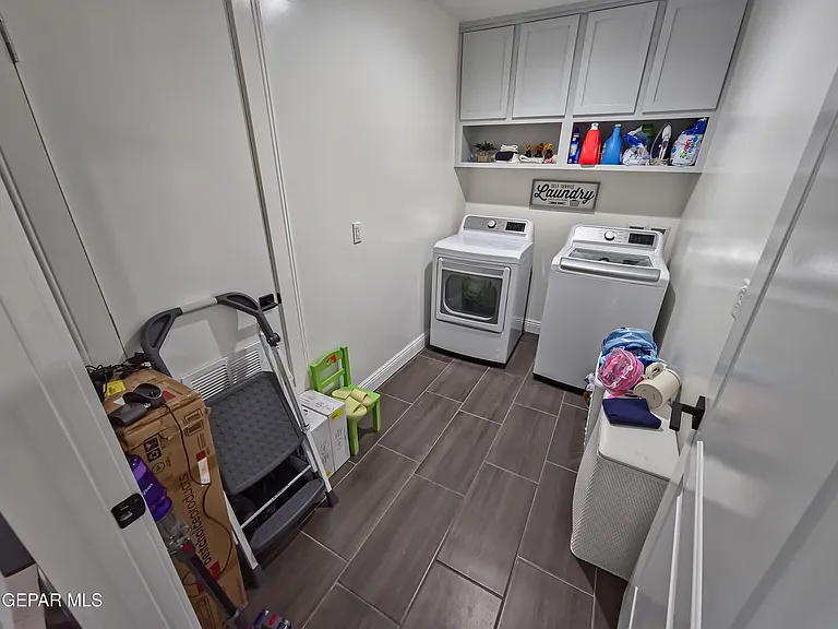7321 Cuba Dr — Photo 38
