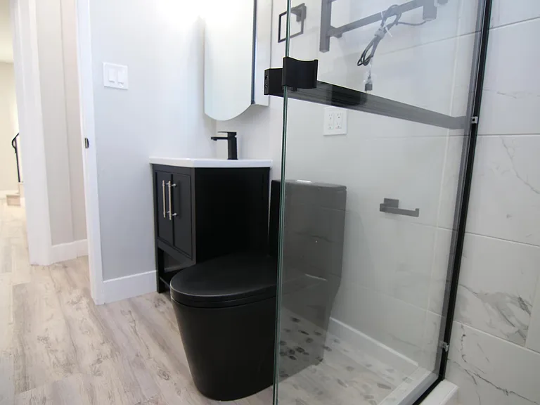 120 Roswell Ave #12 — Photo 13